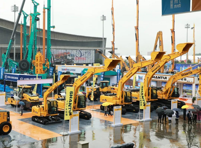 綠色智造引領(lǐng)“芯”未來 山推挖掘機(jī)攜多款頂級(jí)裝備閃耀2021長(zhǎng)沙國(guó)際工程機(jī)械展
