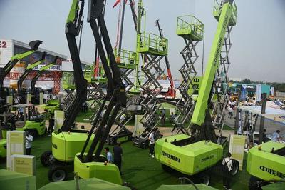 從2020新年賀詞，透視工程機(jī)械品牌的2019 榮耀、變革與挑戰(zhàn)